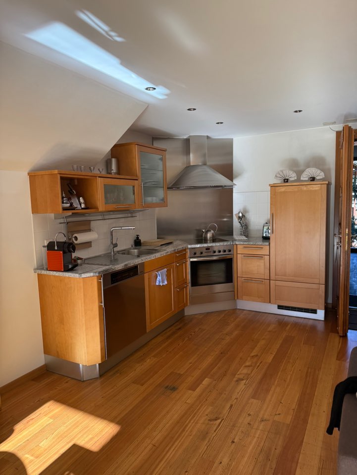 체르마트 스위트네호텔 주르브리겐 스위트룸 내 완비된 주방 시설 전경