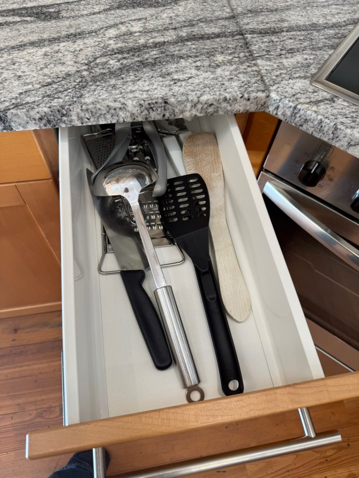 체르마트 스위트네호텔 주르브리겐 스위트룸 주방에 갖춰진 조리기구