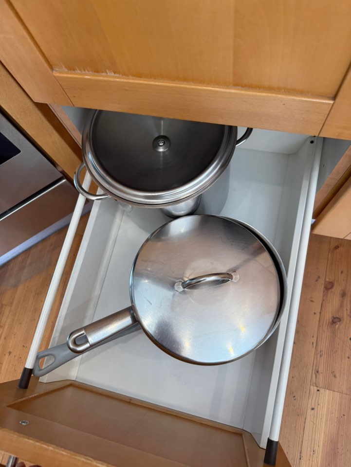 체르마트 스위트네호텔 주르브리겐 스위트룸 주방에 갖춰진 조리기구